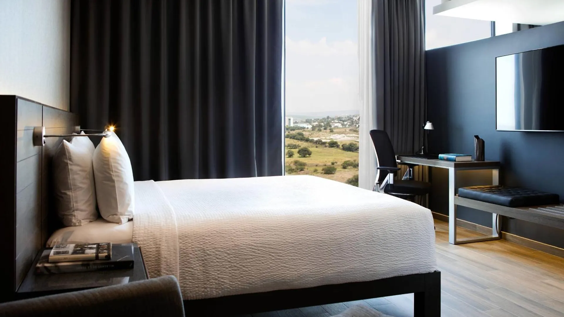 Ac Hotel Queretaro Antea 5*,